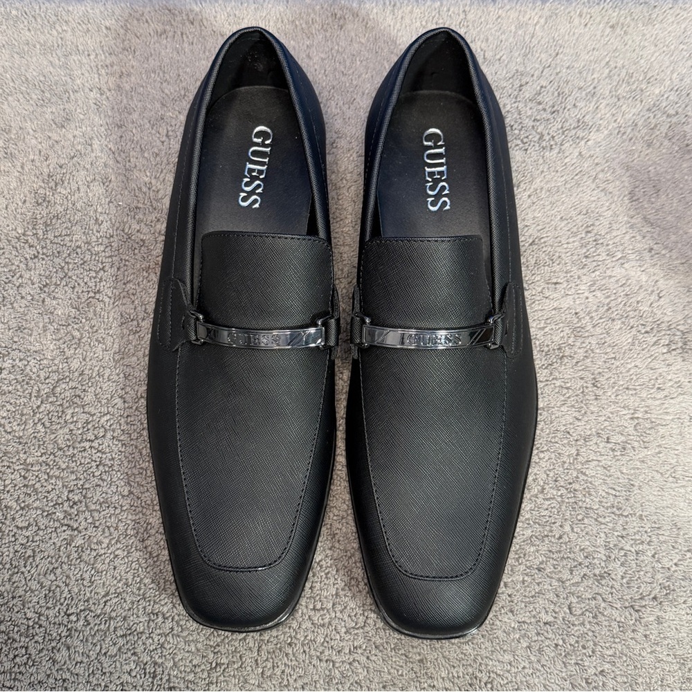 Guess
Brand new - Picture 5 of 7